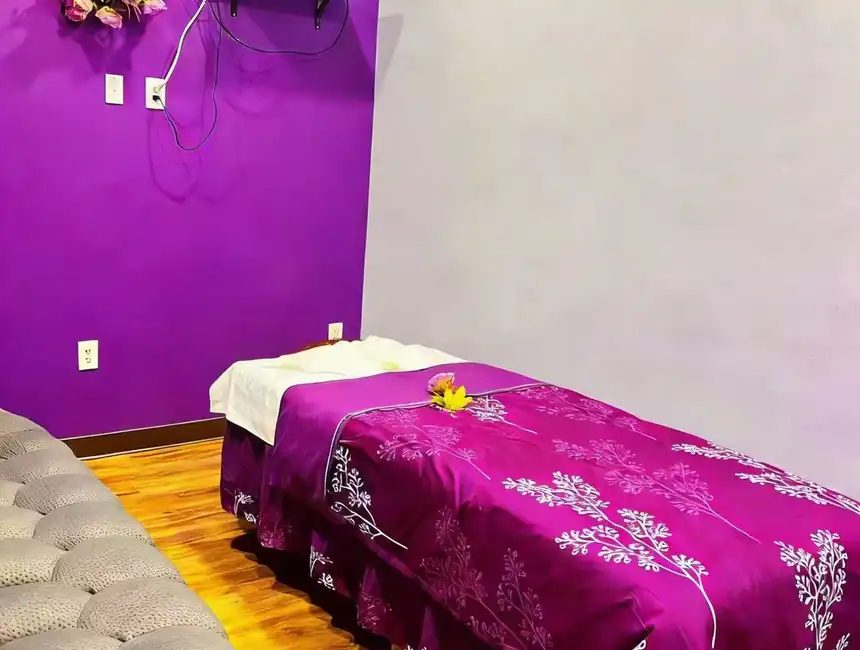 Comfortable massage treatment space